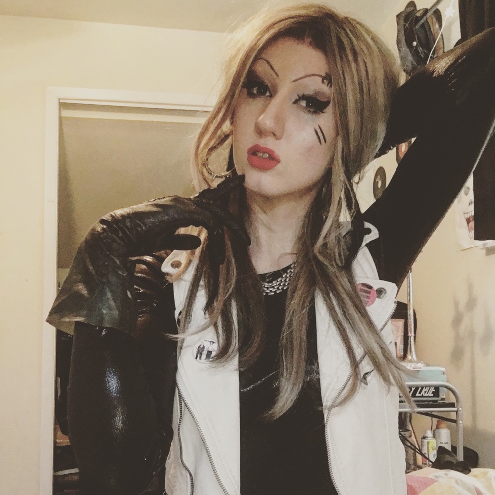 Meet your Posher, Cici